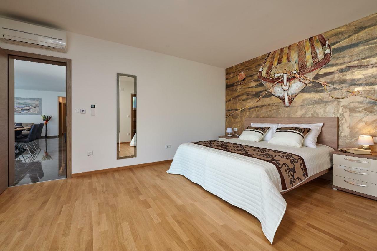 Luxury Villa Residence Zupanovic トロギール エクステリア 写真