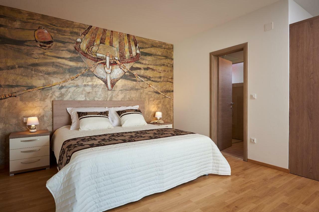 Luxury Villa Residence Zupanovic トロギール エクステリア 写真